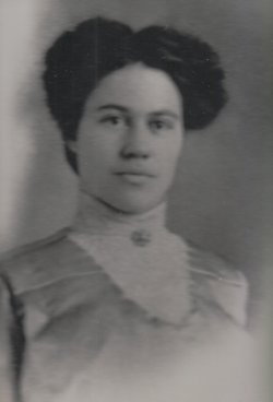 obituary photo of Bertha Palinia (Schuelke) Kucklick