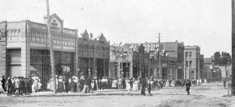 Main Street, Pomeroy WA, pre-1909 when the building on the corner was Elsensohn's 
