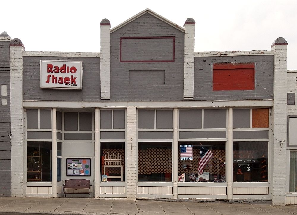 Pomeroy Historic District: Mulkey Block building as of summer 2021