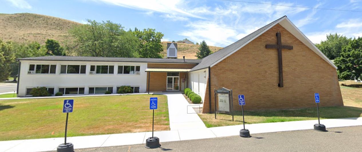 View of Pomeroy United Methodist Church from 8th Street